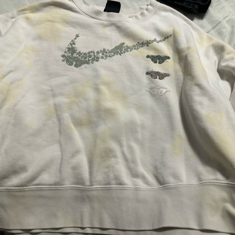 crew neck